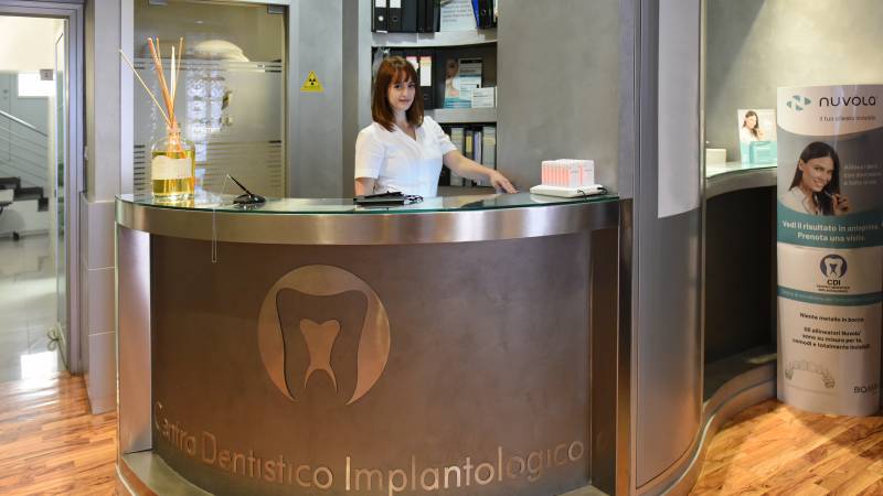 Dentista-a-Marino-Studio-Medico-Dentistico-Petricone-Marino-A--28